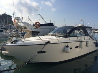 36' Sealine 2012 Yacht For Sale